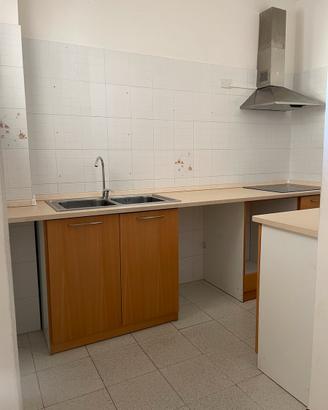 Cucina lineare semi completa