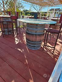 tavolo formato da botte con pianale 