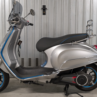 Vespa elettrica 70 con accessori