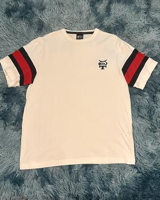 T-shirt Quiksilver bianca con dettagli a strisce