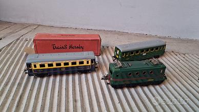 Trenini d'epoca, locomotiva e carrozze