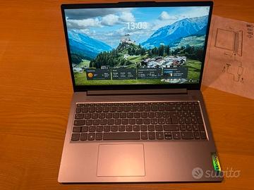 PC Lenovo IdeaPad Slim 3 15IAH8 i5-12450H