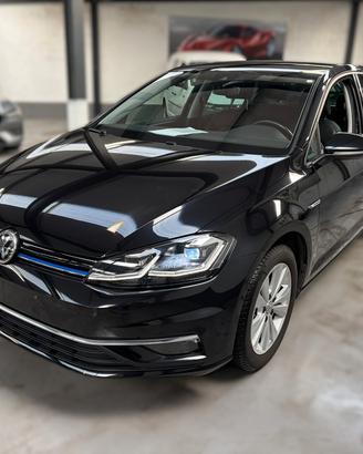 Volkswagen Golf 1.5 TGI DSG 5p. Business BlueMotio