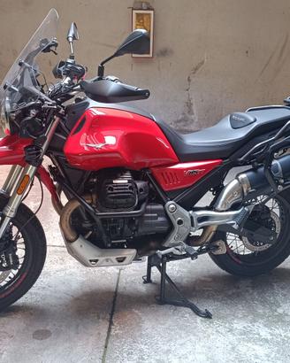 Moto Guzzi V85TT Travel