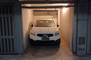 Garage in piazza azzarita - bologna