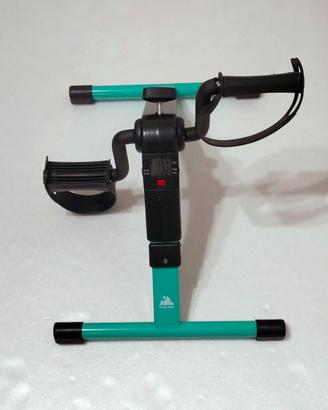 Cyclette pieghevole e per esercizi a pedali