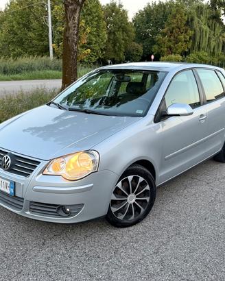 Volkswagen Polo 1.4/80CV TDI 5p. Sportline