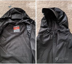 Giacca antivento antipioggia