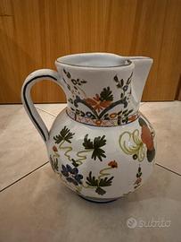 Brocca in ceramica dipinta a mano – stile Faenza