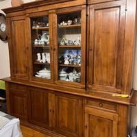 Credenza con vetrina grande