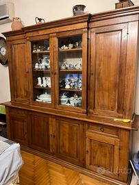 Credenza con vetrina grande