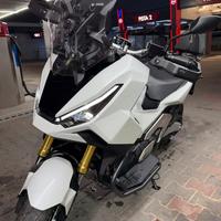 X-Adv750 A2