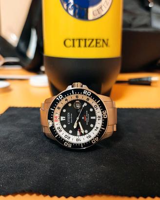 Citizen GMT eco-drive in titanio