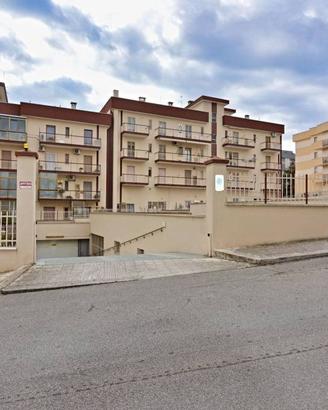 Box / Garage di 85 m² a Putignano