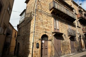 Casa indipendente con garage