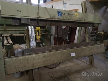 Strettoio oleodinamico verticale orma