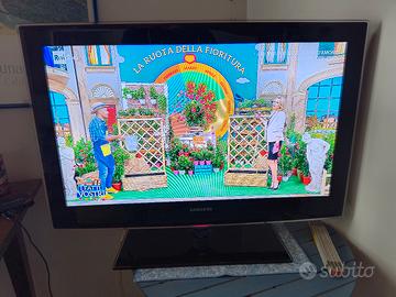 Tv LCD 32 pollici Samsung 1920x1080