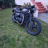 Triumph street twin cafe racer