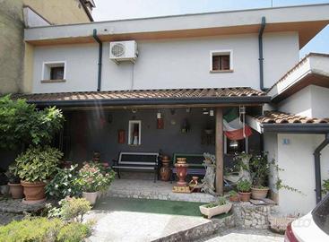 Immobile in asta di 309 m² con 3 locali e box auto