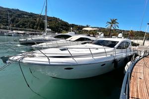 UNIESSE 54 SPORT HARD TOP - MAN R6 800 DIESEL