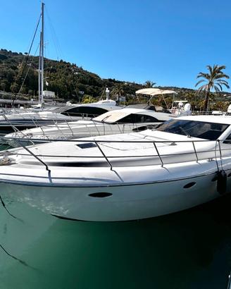 UNIESSE 54 SPORT HARD TOP - MAN R6 800 DIESEL