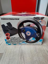 Volante con pedaliera
