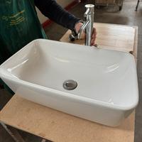 Lavabo con miscelatore