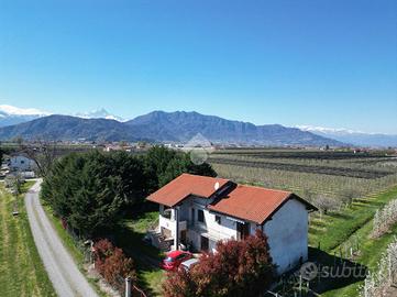 CASA INDIPENDENTE A REVELLO