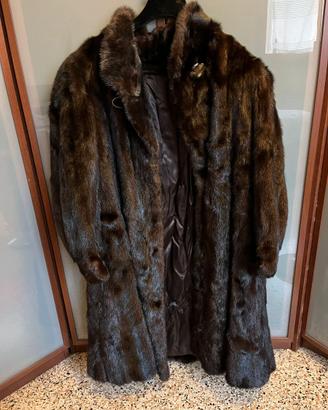 Visone marrone scuro