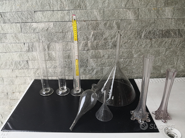 Oggetti in vetro vecchi