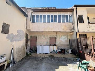 S1- due bilocali da ristrutturare