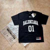 T-Shirt Balenciaga Oakley nera M