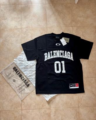 T-Shirt Balenciaga Oakley nera M
