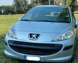 Peugeot 207 1.4 HDi 70CV 5p. ONE Line