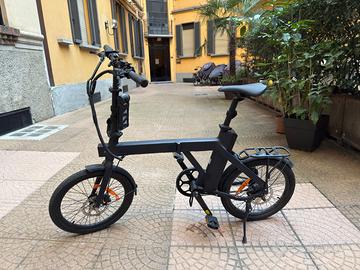 Bicicletta pieghevole elettrica Engwe P20 nera