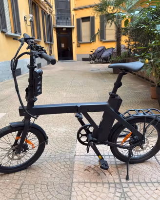 Bicicletta pieghevole elettrica Engwe P20 nera