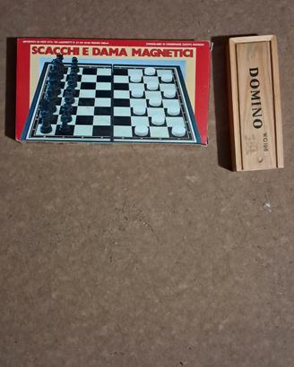 domino e scacchi e dama magnetici