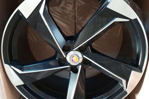 Cerchi in lega 21 pollici AUDI