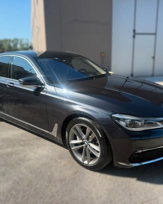 BMW 730 3.0 D 2017 CARBON CORE 12 MESI DI GARANZIA