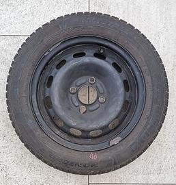 4 cerchi in ferro R14 con pneumatici invernali