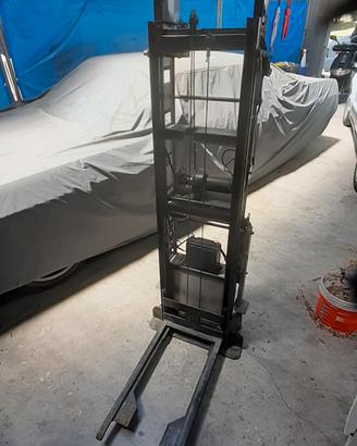 carrello elettrico saliscale