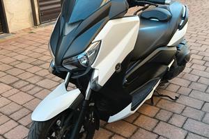 YAMAHA Xmax 400