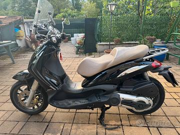 Beverly 500 cruiser