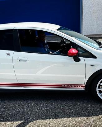 Grande Punto Abarth con autobloccante Quaife 