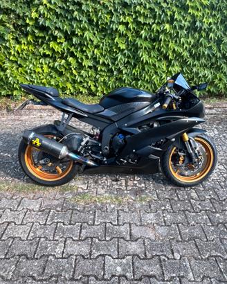 Yamaha R6
