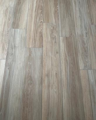 Piastrelle gres color legno - 17mq