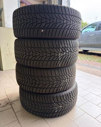 Gomme invernali 245/45 R19 Hankook Winter i*cept