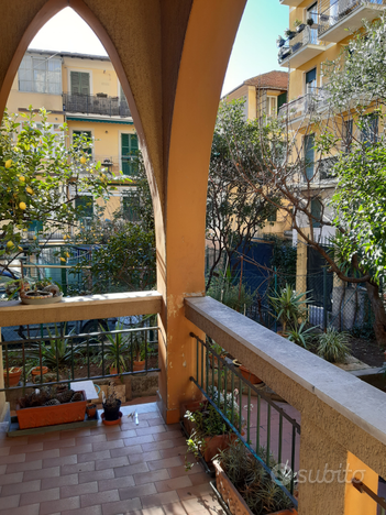 Villetta con giardino in centro a Rapallo