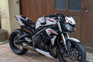 Triumph street triple 660 s A2