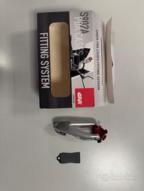 Supporto in alluminio Givi S902A